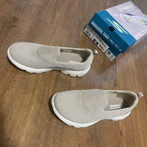 Skechers Women’s Shoes